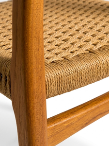 Silla de Comedor Moderna de Madera Maciza con Asiento Tejido en Cuerda para Uso Comercial - Muebles de Restaurante - Product Image 3