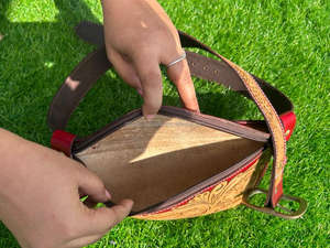 Nueva llegada occidental elegante Floral Tooled cuero Unisex pecho utilidad bolsa alta calidad Vintage cuero real riñoneras - Product Image 6