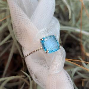 Anillo apilable solitario cuadrado de topacio azul, plata de ley 925, chapado en oro de 14 quilates, joyería duradera con piedras preciosas para mujer - Product Image 3
