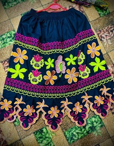 Jupes plissées brodées pour femmes, style île micronésienne unique, décontractées, broderie polynésienne de haute qualité, vente en gros - Product Image 2