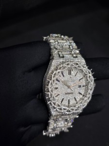 นาฬิกาข้อมือผู้ชายแฟชั่นหรูหรา สแตนเลสสตีล ประดับเพชร หน้าปัดแซฟไฟร์คริสตัล ระบบอัตโนมัติ ขนาด 42 มม. เครื่องกลไก - Product Image 3