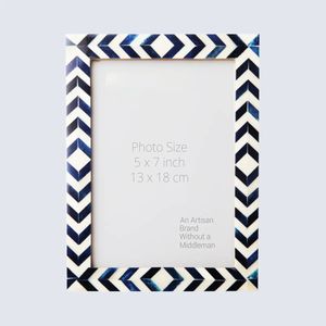 Cadre photo multicolore en os incrusté, fait main, décoration d'intérieur - Product Image 1