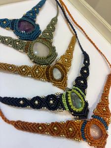 Collares de Macramé Hechos a Mano con Colgantes de Piedras Preciosas Naturales, Estilo Boho, Lote de Joyería al por Mayor - Product Image 4