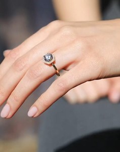 Bague classique vintage en or massif 14 carats avec diamant de laboratoire rond de 1,00 carat, formes hexagonales, pour femme, surprise de mariage - Product Image 3