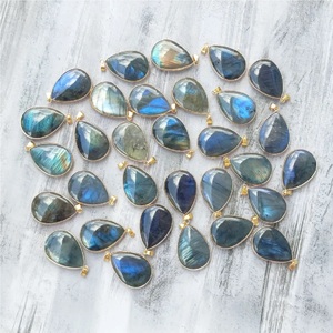 COSZCATL EXPORTS Breloques vintage certifiées en labradorite naturelle, taille poire, plaqué or rose sur argent 925, sertissage clos - Product Image 2