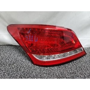 Feu arrière gauche d'occasion Equus 924013N000 - Product Image 1