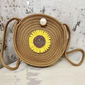Bolso bandolera de girasol redondo floral bohemio hecho a mano para mujer, bordado de acento de perla, bolso de hombro floral brillante, correa de cuerda - Product Image 3