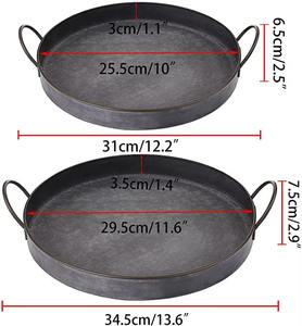 Bandeja de metal galvanizado estilo rústico, ideal para una presentación elegante de alimentos. - Product Image 2