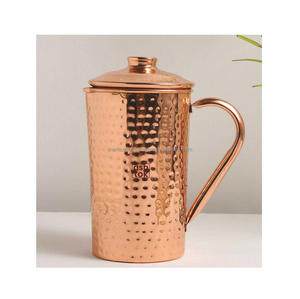 Gobelet en cuivre fait à la main élégant pour le stockage de l'eau ayurvédique favorisant la durabilité du bien-être durabilité beauté intemporelle pour - Product Image 3