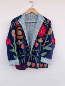 Chaqueta Bomber Suzani de Terciopelo de Algodón Hecha a Mano |   Chaqueta Reversible de Otoño/Invierno para Mujer, Estilo Bohemio, Diseño Floral Bordado a Mano, Vintage - Product Image 1
