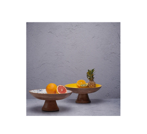 Ensemble de saladiers en bois d'acacia faits à la main avec un motif floral sur l'intérieur et des ustensiles de service en bois assortis - Product Image 5