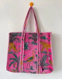 กระเป๋าโท้ทผ้าฝ้ายลายดอกไม้สไตล์โบฮีเมียนแบบเปิดด้านบนพร้อมลายปัก - Product Image 3
