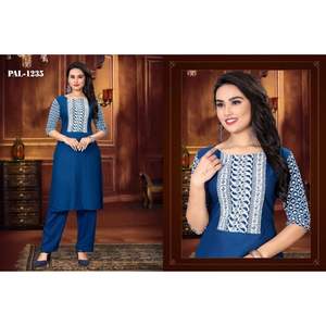 DISEÑADOR RAYON SECUENCIA BORDADO TRABAJO NAYRA CUT KURTI CON FONDO AZUL - Product Image 1