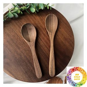 Cuillère en noyer artisanale avec grain naturel pour une mise en scène rustique de la table, décoration de café, service de restaurant et boutiques de cadeaux - Product Image 6
