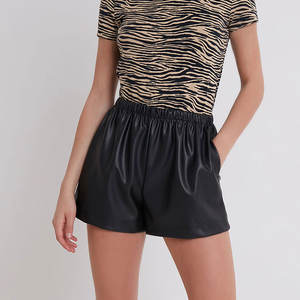 Pantalones Cortos de Cuero para Mujer, Ligeros, 100% Cuero, en Oferta, a Bajo Precio - Product Image 1