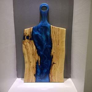 Planche à découper ronde haut de gamme en résine époxy et bois, personnalisée, pour servir le fromage, résistante au lave-vaisselle, idéale pour les restaurants, hôtels et traiteurs - Product Image 6