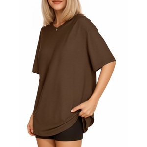 Camiseta de Mujer de Color Sólido de Primera Calidad para Exportación |   Colección Modern Essentials, Camiseta de Algodón Sólido de Lujo para Mujer de BD - Product Image 2
