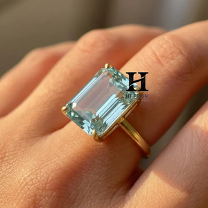 Anillo Solitario de Aguamarina con Corte Esmeralda en Oro Amarillo de 14K, Alternativa al Diamante Cultivado en Laboratorio para Anillo de Diamante Cultivado en Laboratorio - Product Image 3
