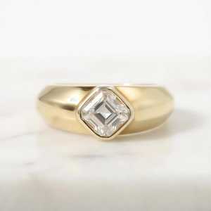 แหวนเพชรทรง Asscher ขนาด 1.25 กะรัต เพชรเพาะเลี้ยงในห้องปฏิบัติการ แหวนหมั้นเพชรสร้างในห้องปฏิบัติการ รับรองโดย IGI แหวนทองคำแท้ 18K/แพลตตินั่ม - Product Image 1