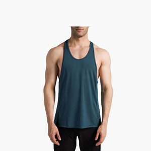เสื้อกล้ามกีฬาผู้ชายสีแดงแบบสั่งทำขายส่ง คุณภาพสูง ยืดหยุ่น ระบายอากาศได้ดี สวมใส่สบาย เหมาะสำหรับออกกำลังกายและเล่นกีฬาฤดูร้อน - Product Image 1