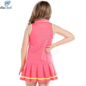 Conjunto de Tenis Personalizado para Niñas en Oferta: Top Rosa y Falda Escalonada con Gráfico de Raqueta – Ropa Deportiva Transpirable con Logotipo y Diseño Personalizados - Product Image 3