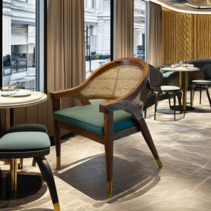 Chaise de salle à manger d'hôtel en bois de manguier massif - Design moderne, écologique, portable et empilable pour appartement, hôpital, salon, usage commercial - Product Image 3