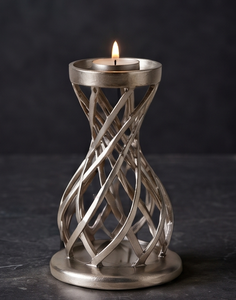 Candelabro Decorativo de Metal Estilo Industrial Chic con Diseño de Reloj de Arena Retorcido y Base de Pilar, Diseño de Estructura Abierta para Mesa - Product Image 2