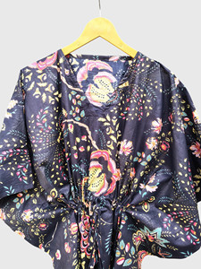 Robe kimono en satin pour femme, col en V, motif floral, cordon de serrage, manches courtes, peignoir respirant - Product Image 4