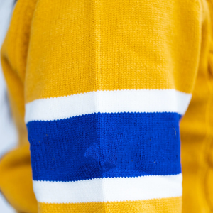 Cardigan en tricot brodé pour femme SGRho – Pull universitaire grec personnalisé OEM, col en V, mélange de coton, style universitaire, tricot d'hiver - Product Image 5