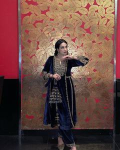 Salwar Kameez pour femmes, style pakistanais, élégant, en velours lourd avec des paillettes, de haute qualité, personnalisable, prêt à porter, spécial Eid Ramzan - Product Image 3