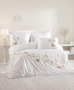 Custom Wholesale Embroidery Pretty Flowers Duvet Cover Sets Machine-washable Cotton <b>Bedding</b> Sets for Home Hotel Wedding - Product Image 1