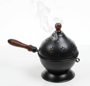 Brûleur à Bakhoor en métal avec poignée en bois |   Mabkhara Arabe pour Oud et Encens - Cadeaux en Gros pour la Maison, la Mosquée et l'Hôtel - Product Image 4