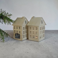 Lanternes en fer modernes en forme de maison avec fenêtres découpées, artisanat d'usine, décorations de Noël durables, lumières de fêtes