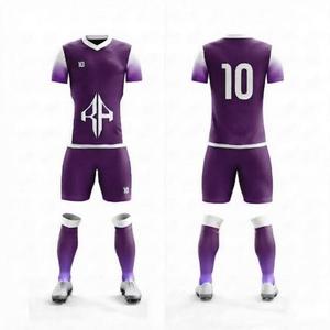 Ensemble de maillot de football à manches courtes avec impression sublimée violette, 100% polyester de haute qualité, pour hommes, par RIVIAN ATLANTIC - Product Image 1