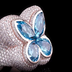 Anillo de diamantes de moissanita con incrustaciones de mariposa, plata 925, engaste pavé, piedra azul, anillo llamativo para mujer - Product Image 2