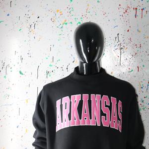 Sudadera negra ARKANSAS con cuello alto, 100% rosa, con apliques bordados, cuello ancho, URBAN PRODUCTIONS - Product Image 5