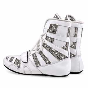 Zapatos de Boxeo Personalizados de Estilo Único con Pedrería Plateada, Zapatos de Boxeo de Caña Alta con Cordones Coloridos y Transpirables de Cuero - Product Image 4