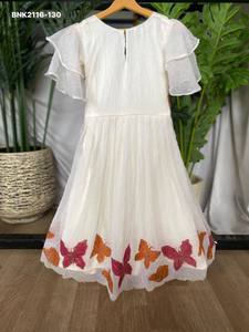 Magnifique robe en organza avec papillon peint à la main et broderies, exportateur indien, vente en gros - Product Image 2