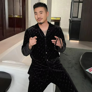 Pijamas de Terciopelo Europeo, Adecuados para Hombres y Mujeres, Traje Negro con Cadena de Diamantes, Pantalones de Manga Larga, Ropa de Calidad - Product Image 4