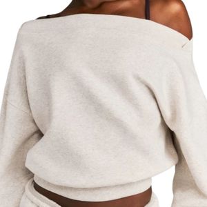 Sweat-shirt en polaire pour femme, pull doux et chaud à manches longues, col rond, haut décontracté, coupe décontractée, vêtements tendance pour l'automne et l'hiver - Product Image 3