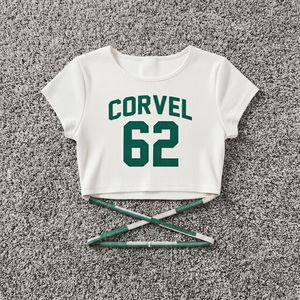 Camiseta Corta de Jersey con Gráfico Personalizado y Lazo en la Cintura para Mujer, Ajuste Delgado, Estilo Atlético Básico, Calidad de Boutique, Ropa Urbana - Product Image 3