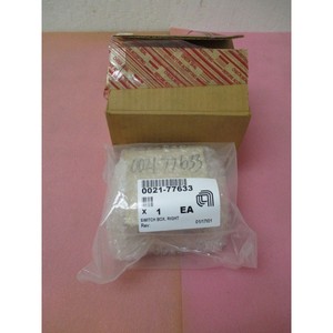 กล่องสวิตช์ AMAT 0021-77633 ด้านขวา - อุปกรณ์และอะไหล่เซมิคอนดักเตอร์ระดับโลกที่เชื่อถือได้ - Product Image 2