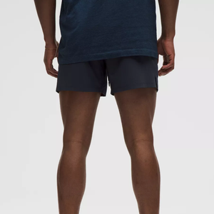 กางเกงวิ่งออกกำลังกายแบบมีซับในผ้าตาข่ายระบายอากาศ แห้งเร็ว ยืดได้ 4 ทิศทาง ดีไซน์ผ่าข้าง  สำหรับผู้ชาย - Product Image 3