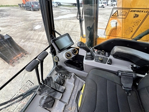 Vente flash : Excavatrice 150X LC avec hydraulique haute performance, moteur diesel 100 CV, prête à être expédiée - Product Image 6