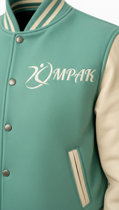 Chaqueta Varsity Unisex de Invierno con Capucha, Estilo Urbano Americano, Forro Acolchado, Letras de Chenilla, Diseño Original de Escuela Secundaria, Viral - Product Image 4