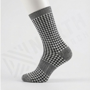 High Elastic Premium Crew <b>Socks</b> Men Sports Running Breathable Moisture Wicking Athletic Gym Fitness Customized Color Soft Pair - Product Image 3