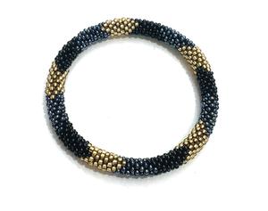 Bracelets tendance faits main en perles de verre pour femmes, design moderne, pour usage quotidien décontracté, exportateur d'origine Népal, à prix bas - Product Image 1