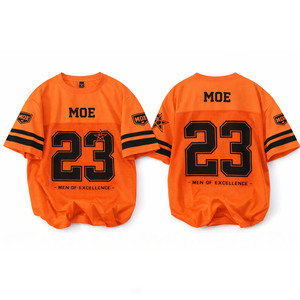 Maillot de football américain Y2K surdimensionné pour femme, orange, personnalisé, en maille, style streetwear, respirant, pour le jour du match, par le fabricant de t-shirts de sport - Product Image 3