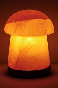 Lampe en sel de l'Himalaya artisanale en forme de champignon, cristal naturel, cadeau et objet de décoration - Product Image 2