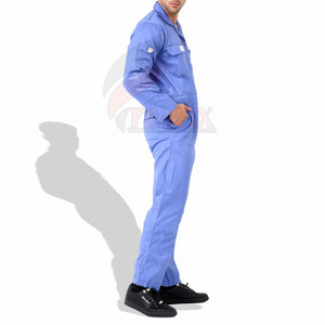 Traje de trabajo de seguridad eficiente y resistente, diseñado con una construcción robusta y una movilidad cómoda. - Product Image 4
